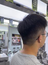 -首脑美发沙龙