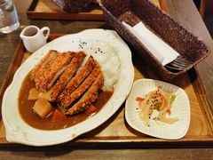 咖喱炸猪排堤坝饭-Ginko银子(青龙街店)