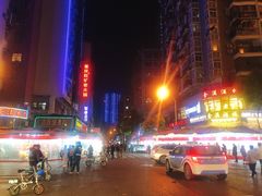 -吉庆街美食广场
