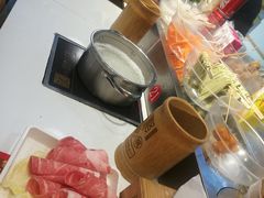 -百品聚旋转火锅(号外店)