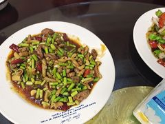 -余杨鸭鸭餐厅
