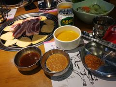 -老炉家木炭烤肉(长江国际店)