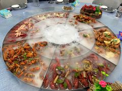 招牌十三香龙虾-骄傲de小龙虾 · 全羊馆(新北万达店)