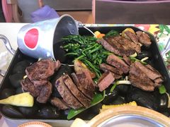 -水桶王国主题餐厅·聚会·生日派对·亲子活动·家庭套餐(亚龙湾希尔顿店)