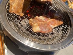 -草家酱蟹炭火烤肉店(珲春南路一店)