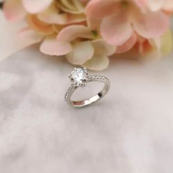 -威德钻石-克拉钻大本营(南京东路店)