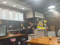-何太太馄饨面铺(大浒东苑店)