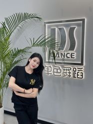 -单色舞蹈