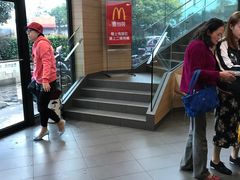 -麦当劳(乳山路店)