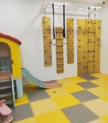 -熊小米专业儿童游泳馆