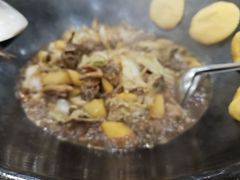 -粘豆包柴火铁锅炖