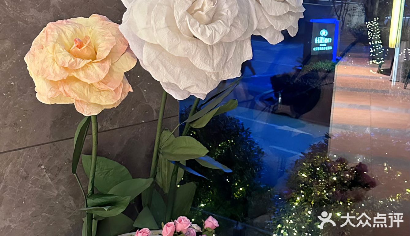 在希尔顿玫瑰瀑布下吃烧鸟自助是什么体验🌹