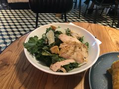 鸡肉甘蓝菜凯撒沙拉-Moka Bros 摩卡站(西单大悦城店)