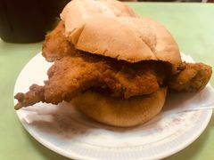 猪扒包-胜利茶餐室