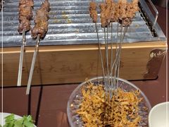 -三个大叔烤羊肉串·歌手驻唱·碳烤鲜肉(西三旗店)