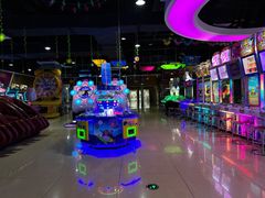-直通车欢聚中心(崇州万达店)