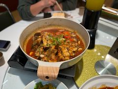 -刘姐啤酒鱼民族演艺餐厅(西街总店)