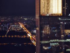 -黄金时代游泳健身云畔会所(绿地中心双子塔店)