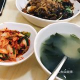 之前是一对韩国夫妻开的