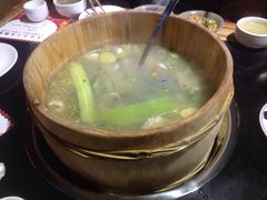 -秋语木桶鱼.酸菜鱼(开发区火车站店)