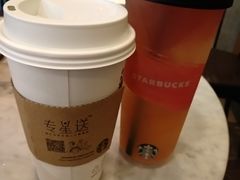 -星巴克(杭州西湖银泰1F店)