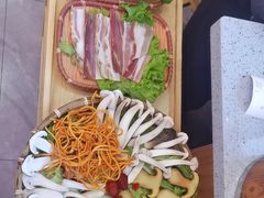 -阿婆情腊排骨火锅(金虹路店)