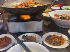 -富正毅三下锅·湘西韵味(天门山索道店)