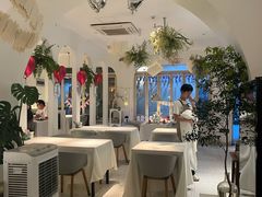 -春树下·树屋花房西餐厅(罍街AS1980店)