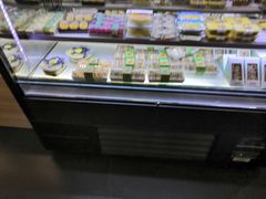 面包甜点陈列柜-华丰贺氏(福新西路店)