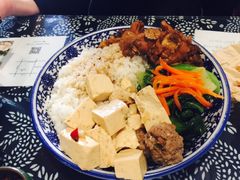 -蜗牛小馆醉乡民谣云南菜(惠新西里店)