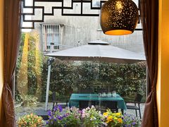 -小草屋轰趴馆别墅派对新场团建家庭聚会