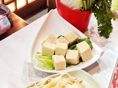 -羊家胡同·龙虾烧烤火锅(龙汇路店)