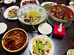 -红娃川菜馆(宝云街店)