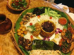 手抓饭-傣家寨花园主题餐厅