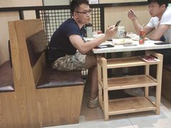 大堂-为什么牛潮汕牛肉火锅(万胜广场店)