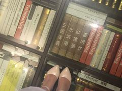 -钟书阁(松江泰晤士小镇店)