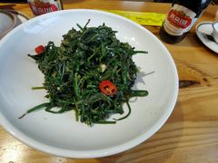 凉拌沙葱-十二毡房蒙餐·蒙古包