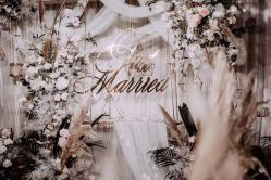 -艾米婚纱&婚礼策划