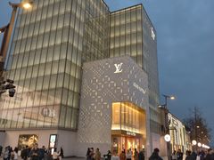 -杭州湖滨银泰in77