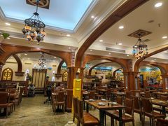 大堂-清真·玛丽亚新疆菜主题餐厅(浙江中路店)