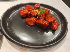 红酒泡沫牛仔粒-荟廷·晶萃(陆家嘴尚悦湾店)