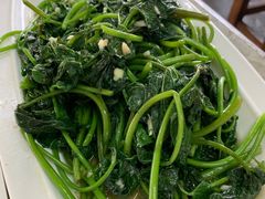 蒜蓉地瓜叶-四川小胡子海鲜(丁村万人海鲜广场店)