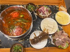 -老凯里苗岭酸汤鱼酸汤牛肉(百里杜鹃路店)