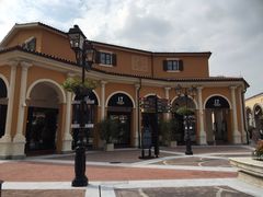 -佛罗伦萨小镇广佛名品奥特莱斯(疏港路店)