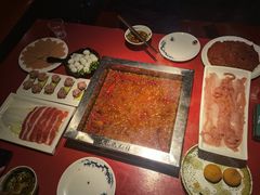 -二荆条·蜀鲜汇城市森林火锅