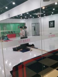 -单色舞蹈