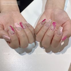 -花岐款式专研健康美甲沙龙