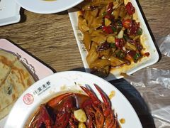 -叶派龙虾•招牌香辣蟹·海鲜(中海国际店)