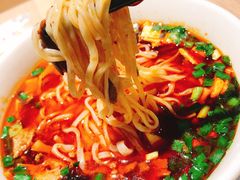 岐山臊子面-白起肉夹馍