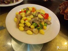 -余杨鸭鸭餐厅